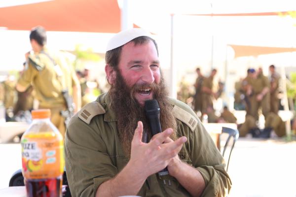 התיכונים הסרוגים מובילים בגיוס. מה סוד ההצלחה?