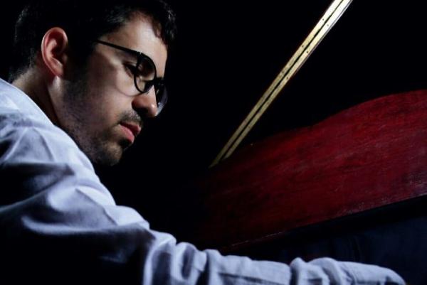 'הוא שמע': משה פלד בסינגל חדש ומבטיח• צפו