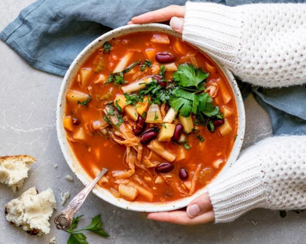 הכי מהיר לפתיחת הצום: מתכון למרק מינסטרונה