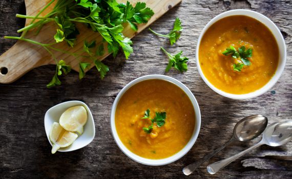 כתום עולה: מתכון למרק גזר מפתיע במיוחד