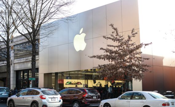 אפל מתנצלת ומסבירה: כך תדעו אם האייפון הואט