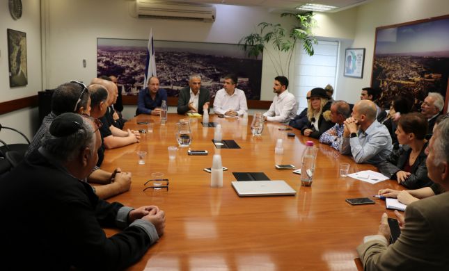  כחלון: "ממשלת ישראל לא תפקיר את עובדי טבע"