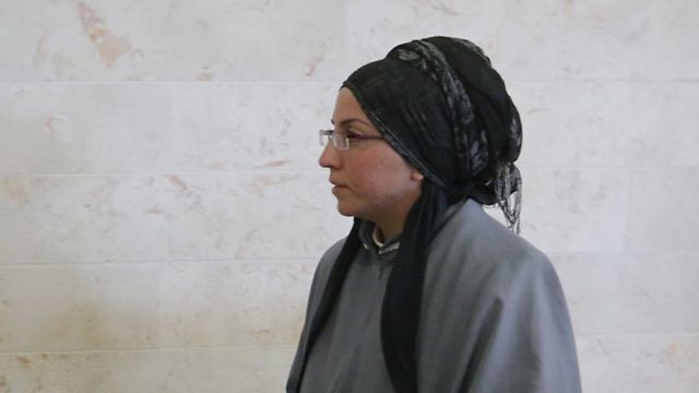 אשת הנאשם בהצתה בדומא, תבעה את משטרת ישראל