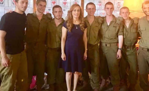 "עלילת דם נגד חיילי צה"ל"; בוקר קוראת לבנט להתעורר