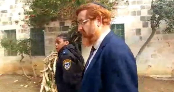 ביום השלושים לאישתו, יהודה גליק במעשה לזכרה