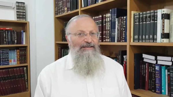 צפו: הרב אליהו מסביר למה דרש לפטר את הרמטכ"ל