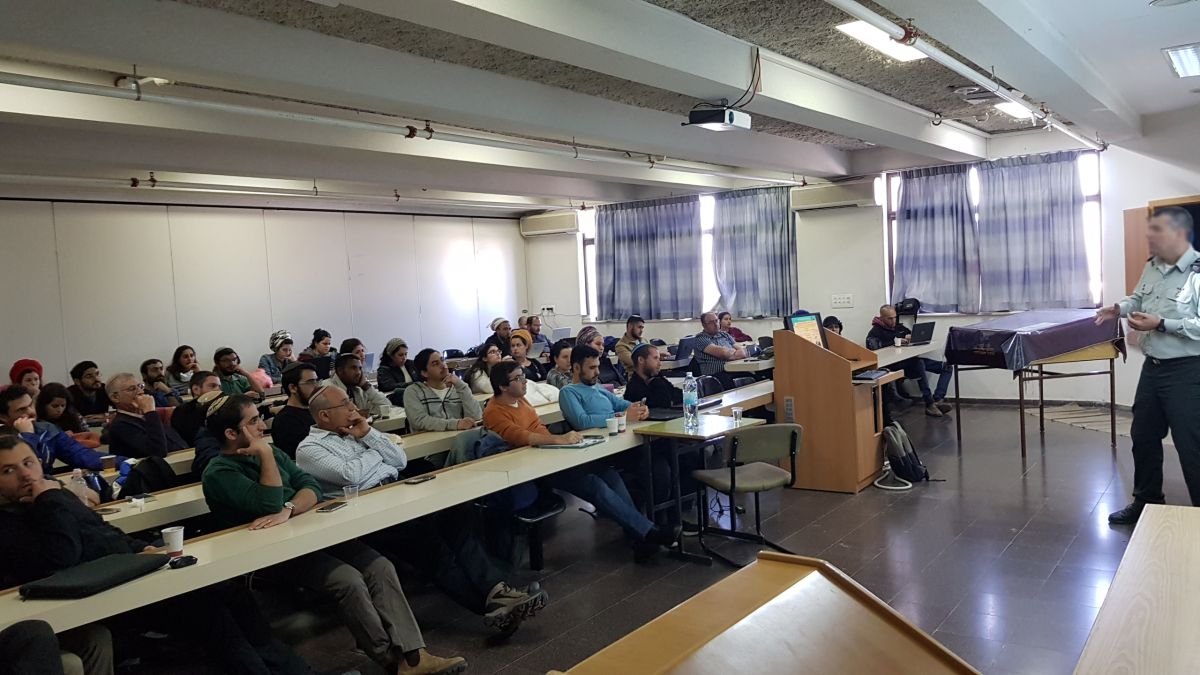 הקשר בין לוחמת סייבר ולימודי גאוגרפיה