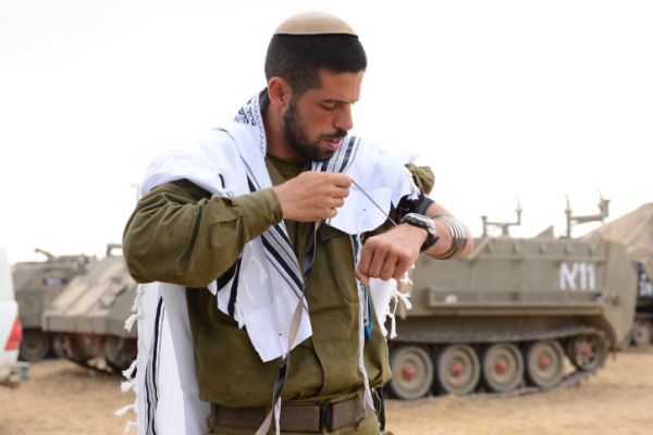 הפקרות: בדואים גנבו ארגז תפילין מלוחמי גבעתי