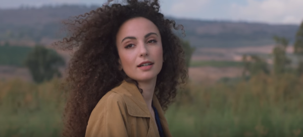 צנועה וכואבת: יובל דיין משיקה קליפ חדש•צפו