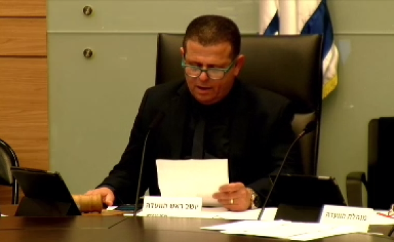 צפו: המחווה המרגשת של איתן כבל ליהודה גליק