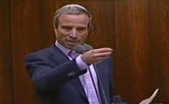 שטרן גילה מי אמור להשיב לו וביטל את השאילתות. צפו