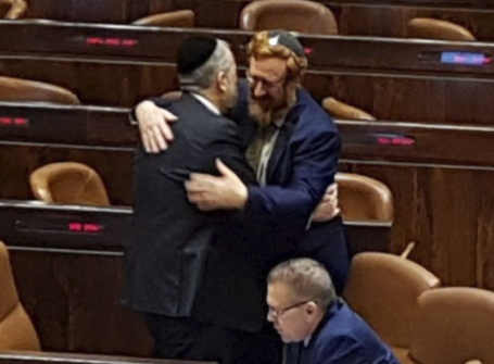 אחרי 'סערת השבעה': גליק ודרעי התחבקו בכנסת