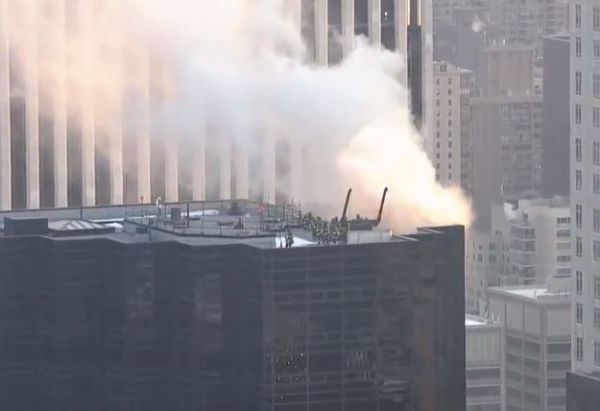 שריפה פרצה במגדל טראמפ בניו יורק. צפו