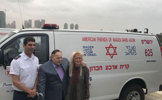 בתרומת אדלסון: מיליון דולר לטובת אמבולנסים ביו"ש