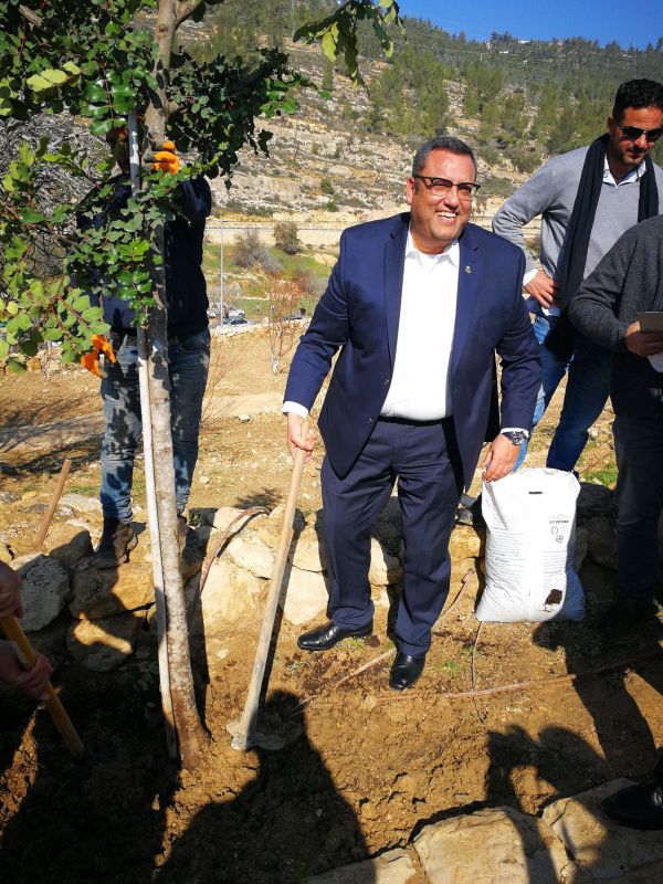 משה ליאון חנך את עין ח'ניה בנטיעות לט"ו בשבט