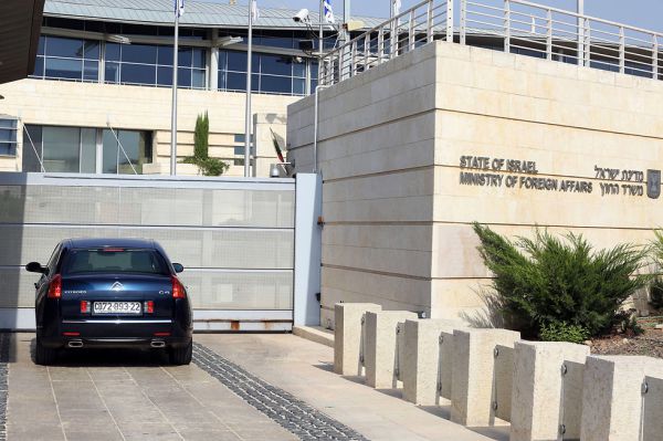 בישראל זועמים: סגן שגריר פולין זומן לשיחת נזיפה