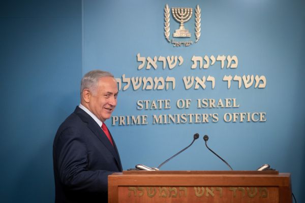 הכתב נדרש ל'הוריד את מכנסיו' בכניסה לממשלה