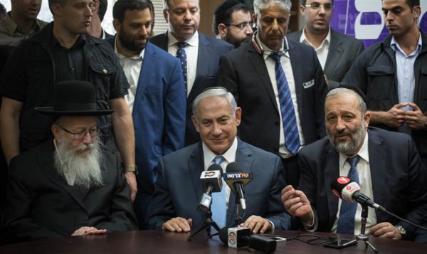 הקואליציה מתפוררת, נתניהו צריך לדאוג/ פרשנות