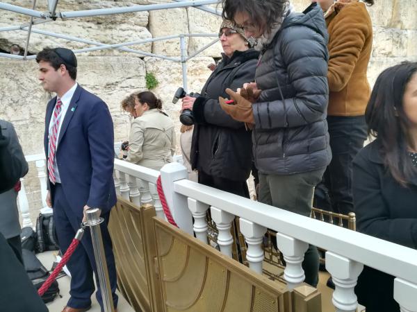 "הפיצול בין נשים לגברים בכותל הוא לא הדרה"