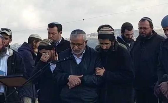 צפו: בקשתו של האב של הרב רזיאל שבח הי"ד