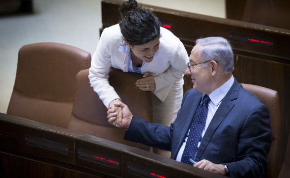 מסתמן: חוק המרכולים יעבור בהפרש של קול אחד