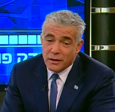 אחת ולתמיד • לפיד מגלה: האם אני מאמין באלוקים?