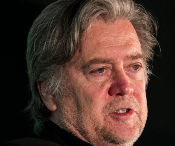 אחרי 4 חודשים: יועצו לשעבר של טראמפ שוחרר מהכלא