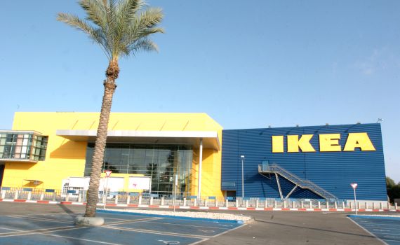 הבורג האחרון בארון: מייסד רשת 'איקאה' מת בגיל 91