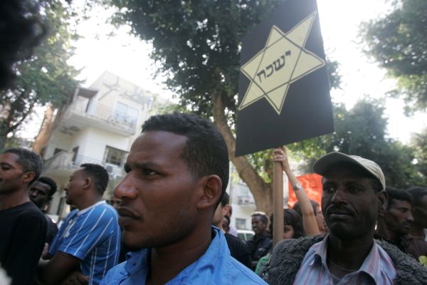 הרב סתיו: אסור להשוות את גירוש המסתננים לשואה