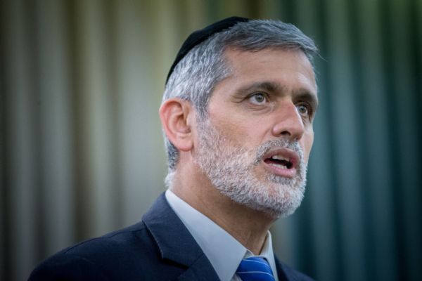 "שקרים": אלי ישי מגיב להאשמות של אריה דרעי