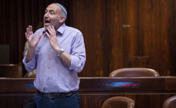 בירן: "אתה הומופוב, תתנצל"; יוגב: "לא תנצחו"