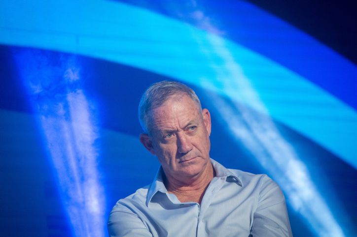 "לא יכול שלא לשקול ברצינות להכנס לפוליטיקה"