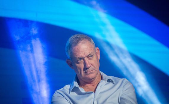 "לא יכול שלא לשקול ברצינות להכנס לפוליטיקה"