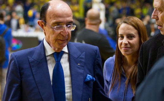 אלכס גלעדי הגיש תביעה נגד שתי עיתונאיות