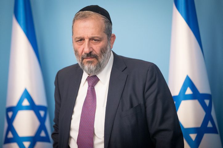 "הייתי קם משבעה כדי להצביע"