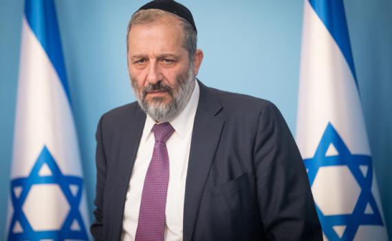 אריה דרעי על אלי מויאל: "הוא צריך טיפול"