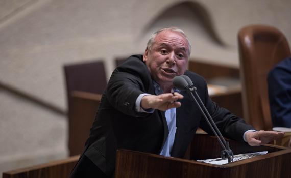 כבר שבועיים הכנסת מתקוטטת על כלום/ פרשנות