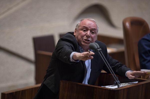 כבר שבועיים הכנסת מתקוטטת על כלום/ פרשנות