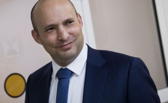 אחרי השיא בסקר בשבוע שעבר, בנט צולל ב-40%