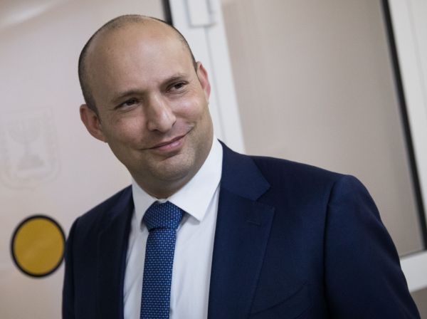 אחרי השיא בסקר בשבוע שעבר, בנט צולל ב-40%