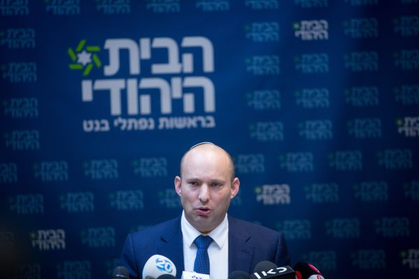 ברק תקף את הבית היהודי וחטף אש מראש המפלגה