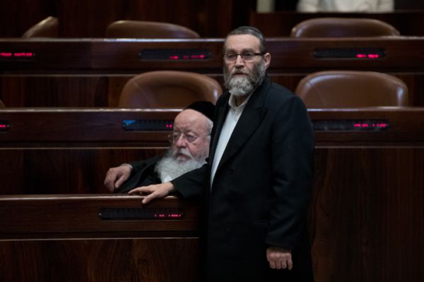 הח"כים מש"ס לגפני: 'חצוף, אנחנו גוי שבת שלך?'