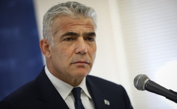 "יש ללפיד חמאה על הראש, מילצ'ן הוא מעסיקו לשעבר"