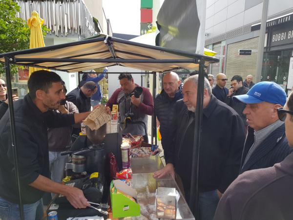 ליברמן חילל שבת והכריז על חרם על הרבנים הסרוגים