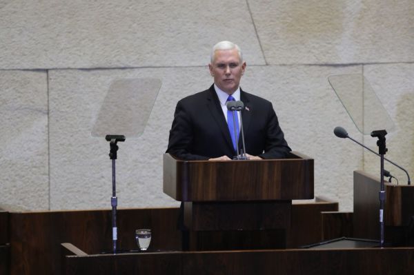 "הסכם הגרעין הוא אסון": צפו במייק פנס נואם בכנסת