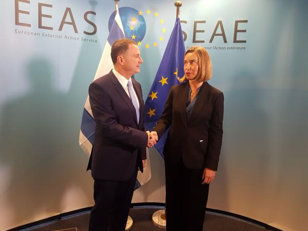 אדלשטיין: "אבו מאזן מדבר אחרת באנגלית ובערבית"