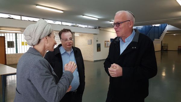 אריאל: בשירות הצבאי הבת תורמת יותר? מצג שווא