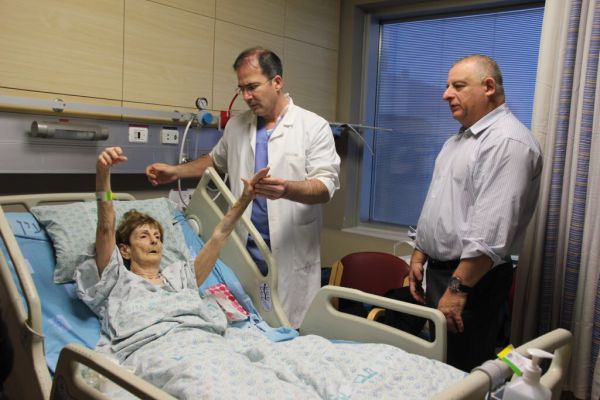 הדסה: צנתור מוח מוצלח הציל אישה בת 90 