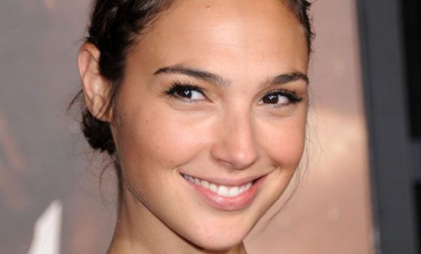 "זוכרת": המחווה המרגשת של גל גדות לניצולת השואה