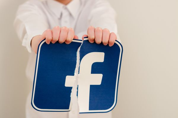 נכנעת לתחרות? פייסבוק מאבדת את הקהל הצעיר